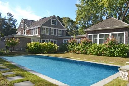 Primary Photo - 152 Montauk Hwy