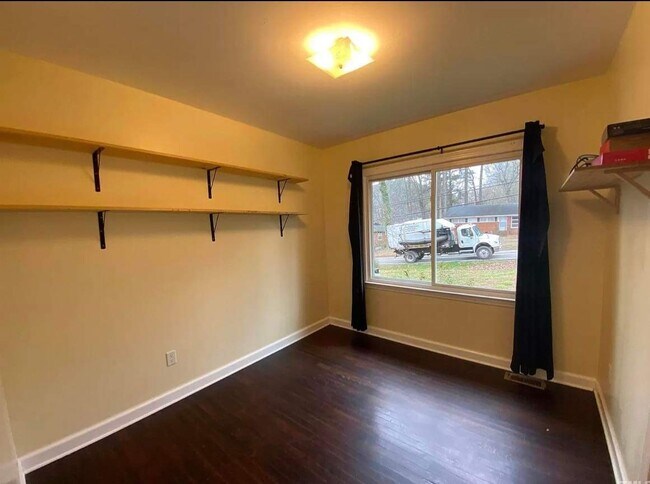Foto del edificio - 1404 Carolina Pines Ave