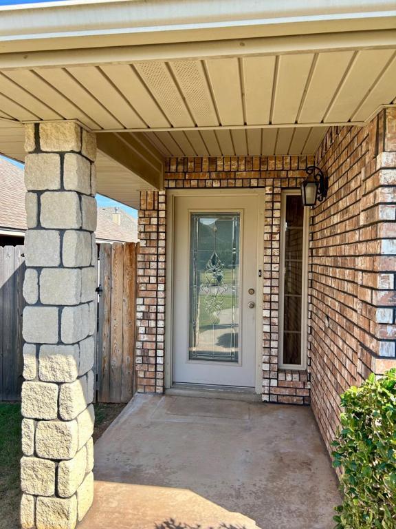 Building Photo - 3712 NE Fieldcrest