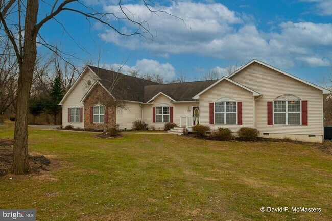 Building Photo - 217 Deer Trail