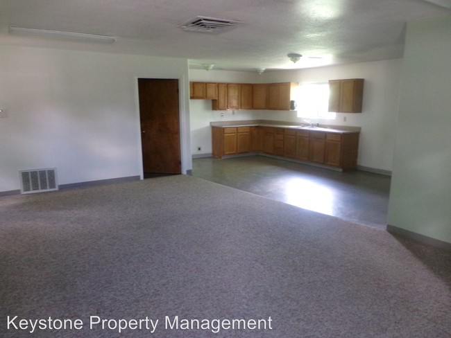 Building Photo - 1 br, 1 bath House - 23521 Hillside Road #2