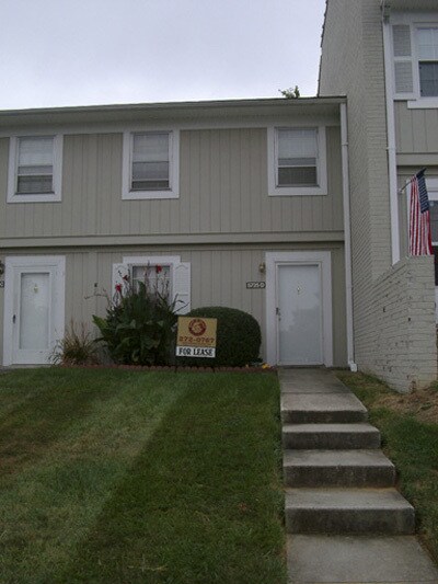 Primary Photo - 2 BR/ 2.5 BA Townhome off Guilford College...