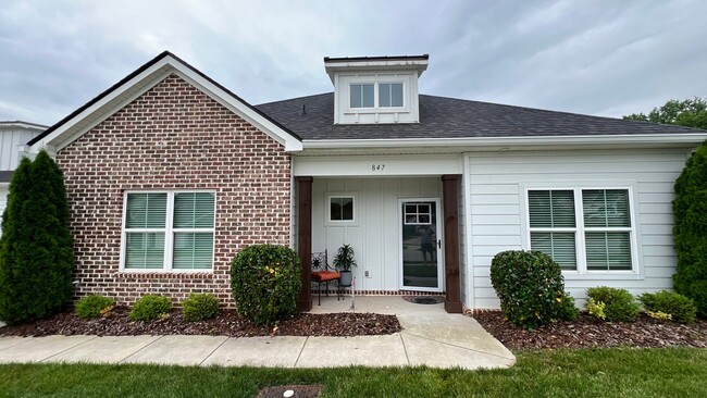 Building Photo - 847 Wellstone Dr