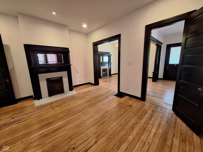 Building Photo - 1430 E Ohio St