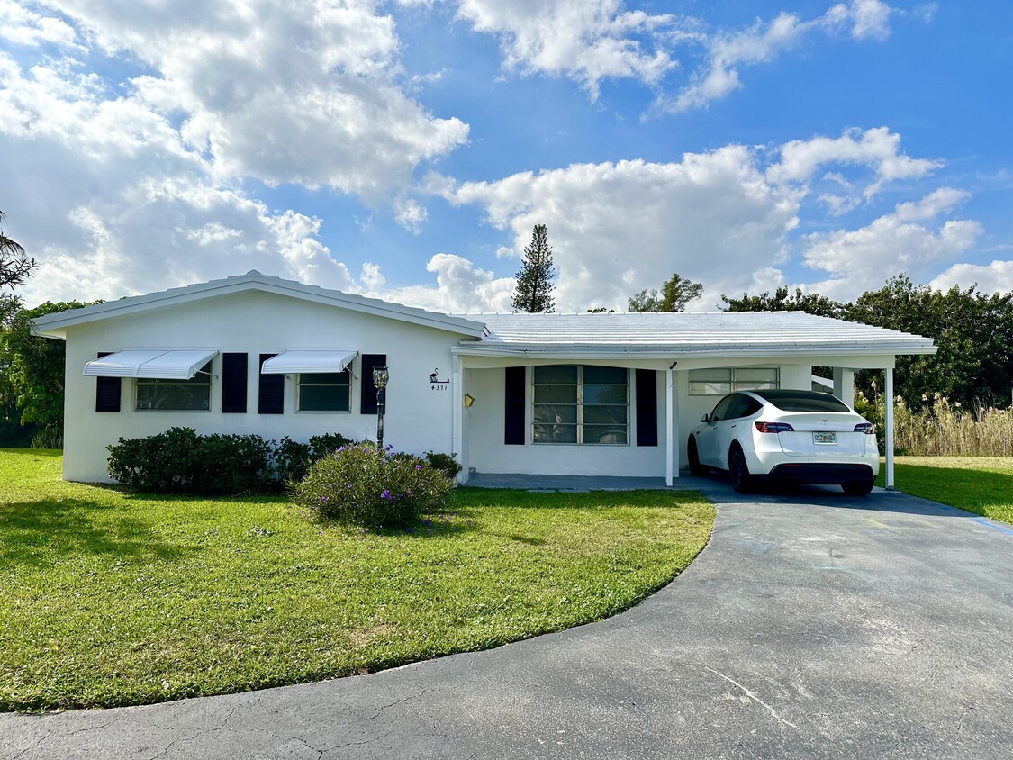 Primary Photo - 4371 NW 1st Terrace