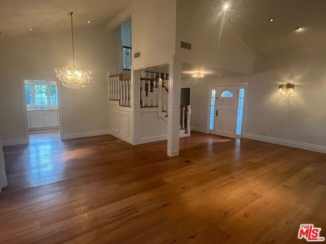 Foto del edificio - 1419 Avenida de Cortez