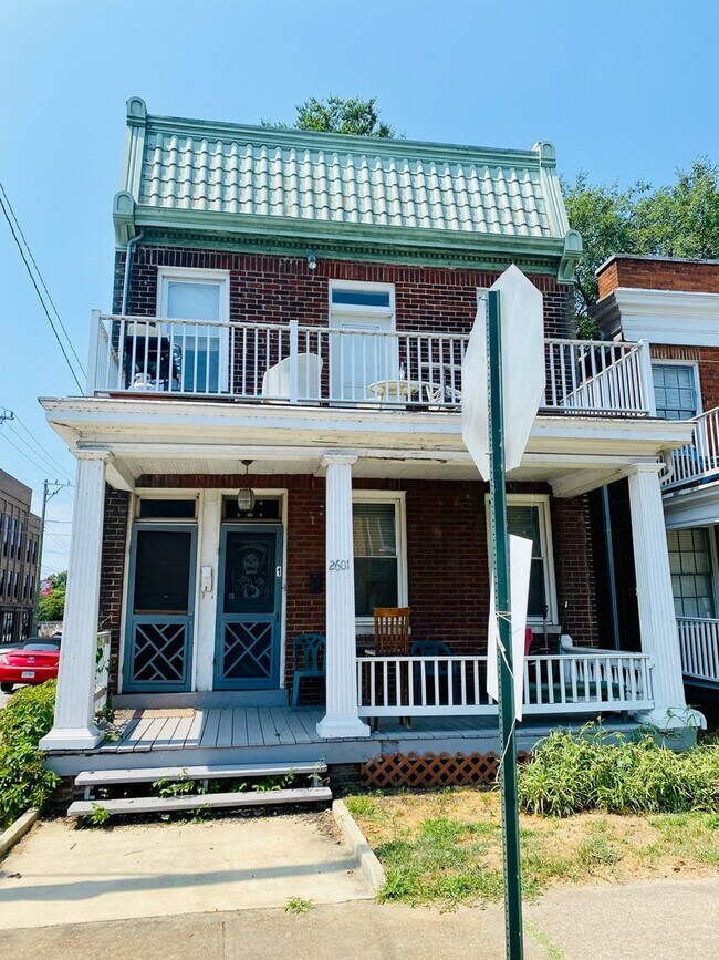 Building Photo - 2601 Parkwood Ave