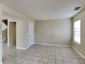 Building Photo - 29435 Legends Glen Dr