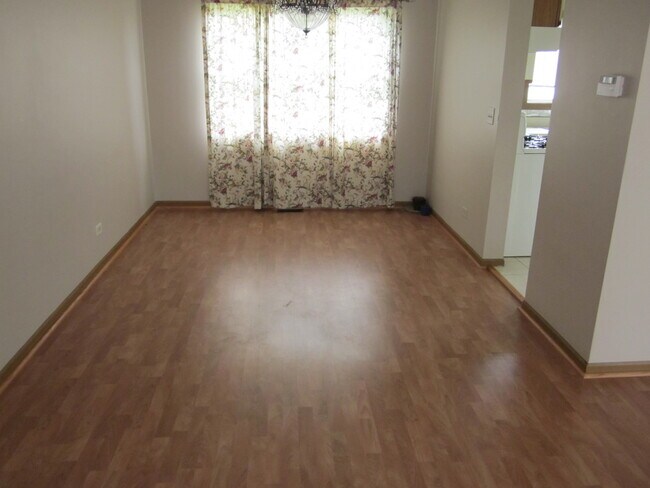Foto del edificio - 9 Larkspur Ln