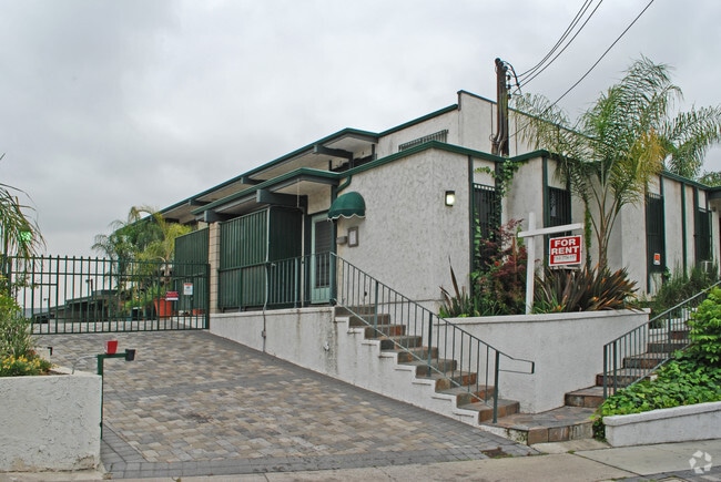 Building Photo - 1160 S Walnut St