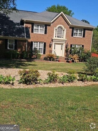 Building Photo - 1500 Old Salem Dr SE