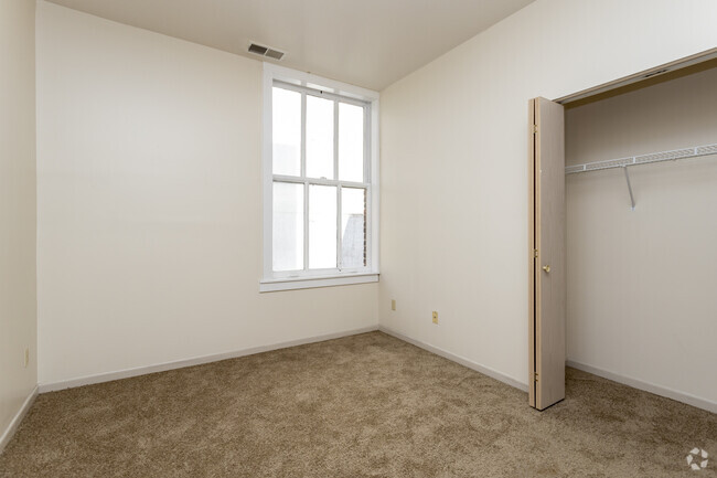 1BR, 1BA - 580SF - Securities Downtown