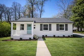 Building Photo - 2939 Dogwood Ave