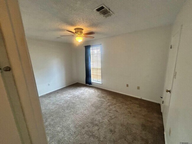 Foto del edificio - 4448 Stumberg Ln