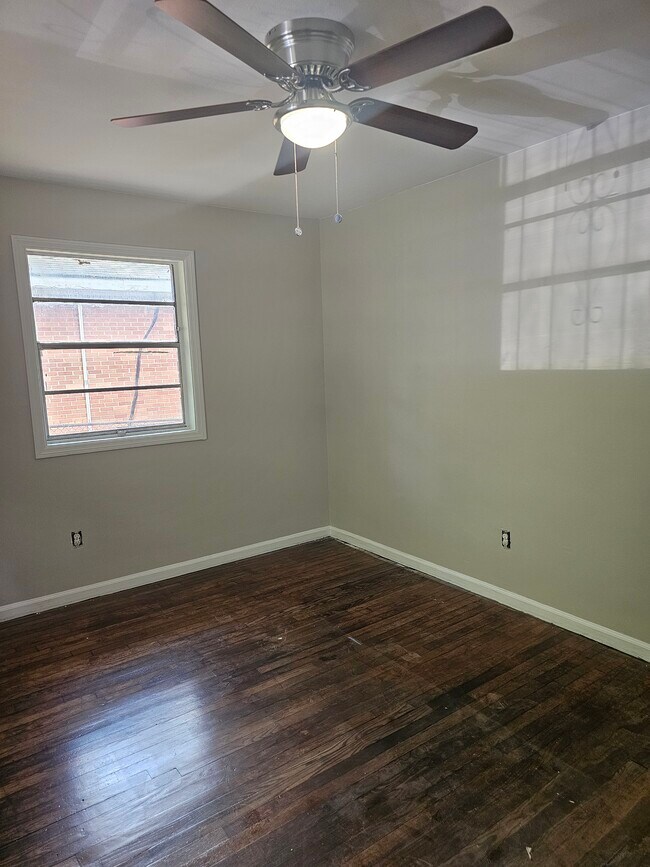 Foto del edificio - 245 Stafford St NW