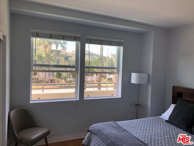 Foto del edificio - 7100 Playa Vista Dr
