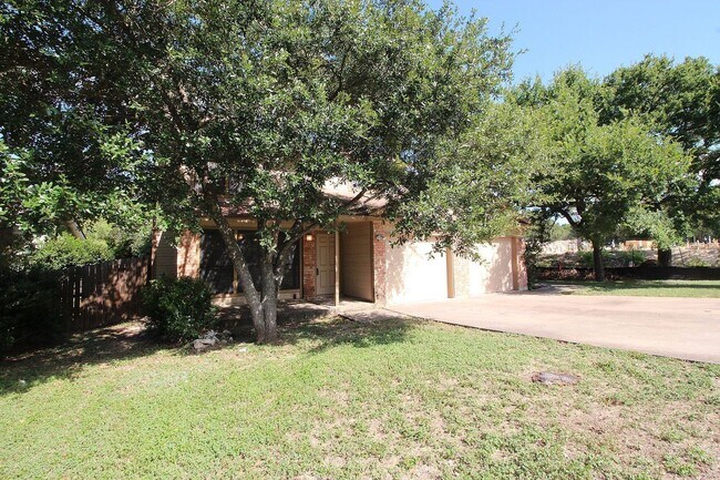 Building Photo - 9002 Sanger Dr