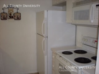 Building Photo - Apartment at Countryside at the University