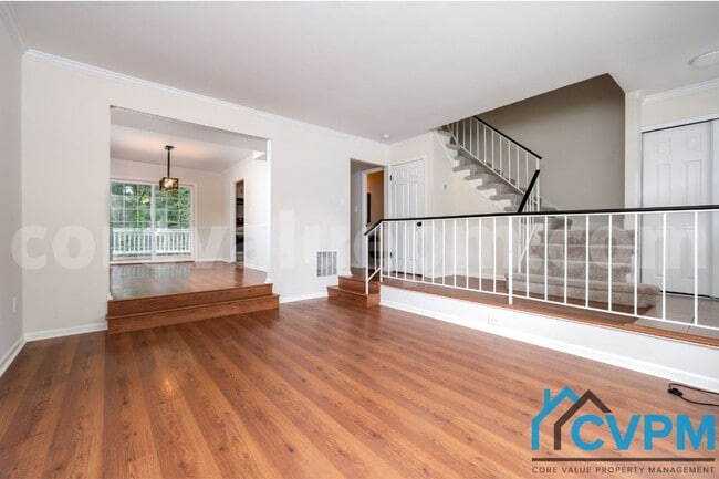 Building Photo - 400 Colonial Ridge Ln