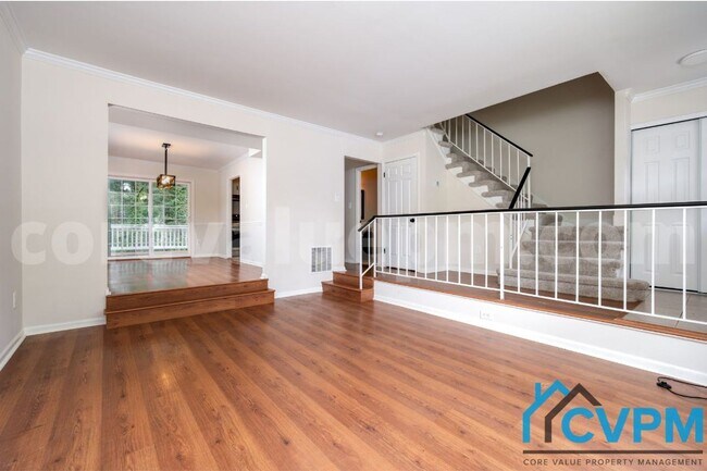 Foto del edificio - 400 Colonial Ridge Ln