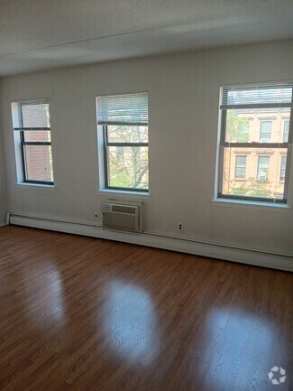 Building Photo - 112 W 128th St