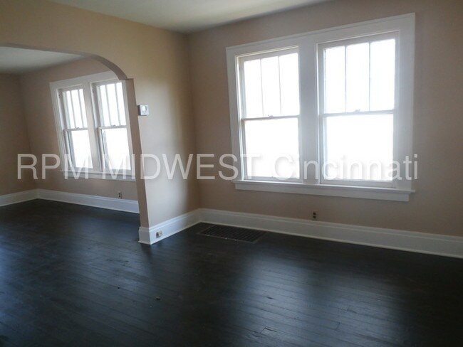Building Photo - Quaint 1 bedroom cottage FOR RENT!