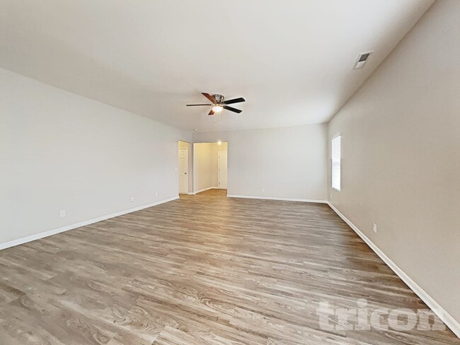 Foto del edificio - 1919 Rockycreek Ln