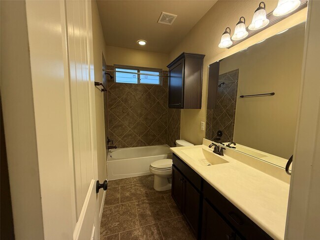 Building Photo - 24311 Piazza Dr