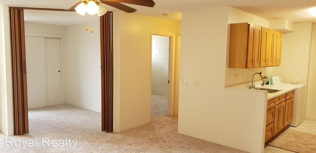 Building Photo - 2 br, 1 bath House - 1260 Richard Ln #302B
