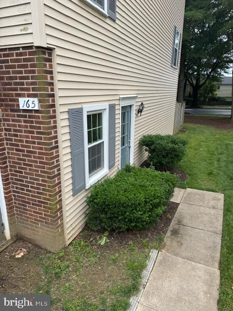 Building Photo - 165 Crossbow Ln