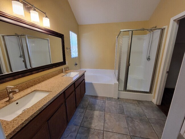 Building Photo - 2629 Sunset Ln