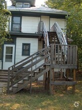Building Photo - 910 N 9th St Rd