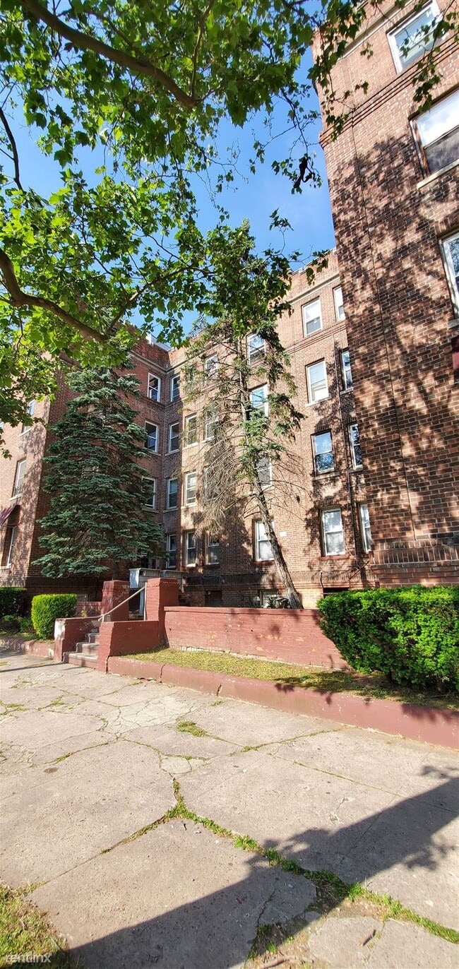 Building Photo - 1 br, 1 bath  - 703 Howard Ave 3-1