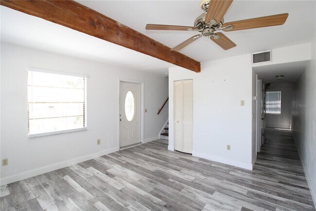 Building Photo - 60 Beachcomber Ln
