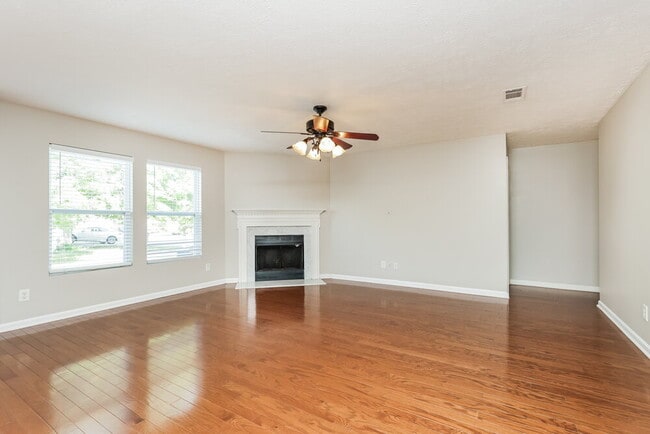 Building Photo - 227 Elderberry Way