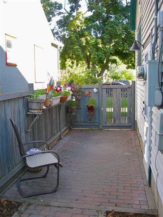 Building Photo - 534 Woodworth Ave