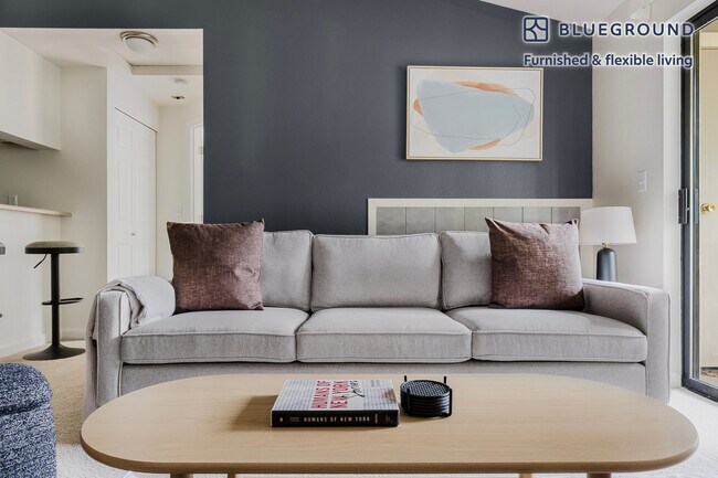 Foto del edificio - 15850 NE 40th St