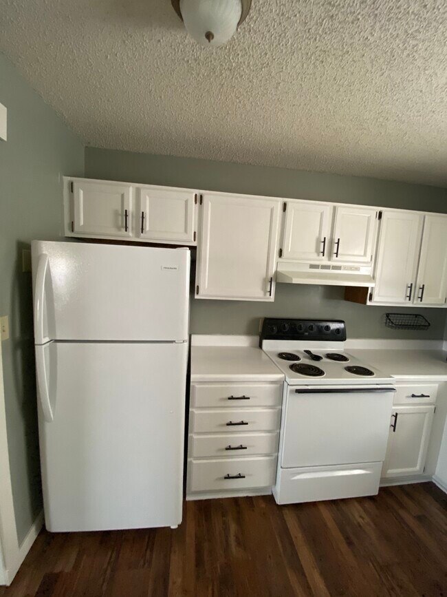 Foto del edificio - 619 W Edgewood St