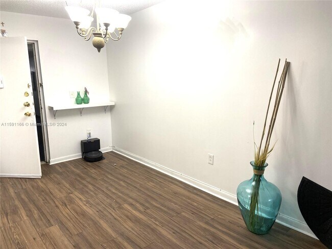 Building Photo - 250 180th Dr