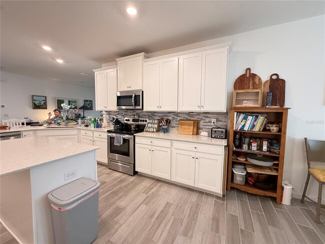 Building Photo - 7656 SW 74th Lp