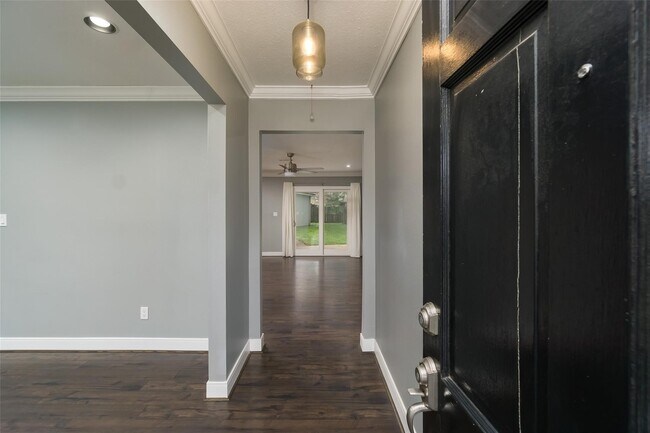 Foto del edificio - 8326 Hazen St