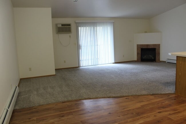 Interior Photo - Shade Tree Estates