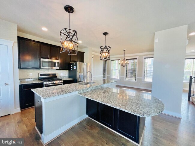 Building Photo - 125 Gardenia Dr