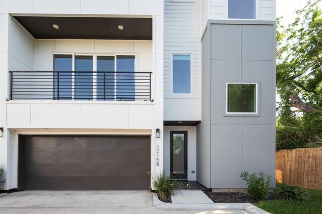 Foto del edificio - 3215 Ennis St