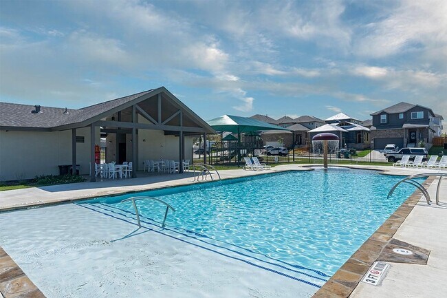 Foto del edificio - Luxury Duplex | 3 Bed/2 Bath | 1-Story | Covered Deck | Near Randolph AFB & Ft Sam
