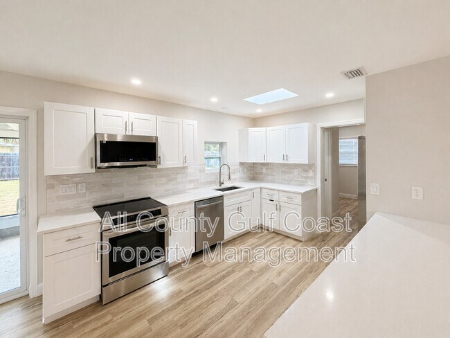 Foto del edificio - 219 Glen Oak Rd