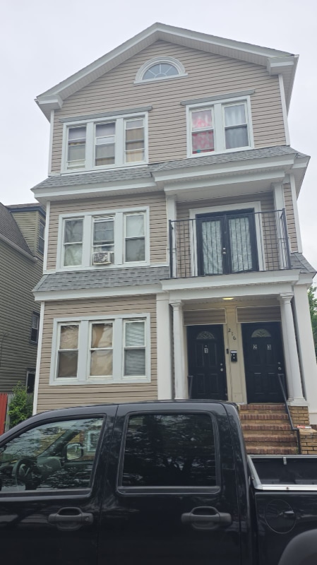 Building Photo - 216 Rhode Island Ave