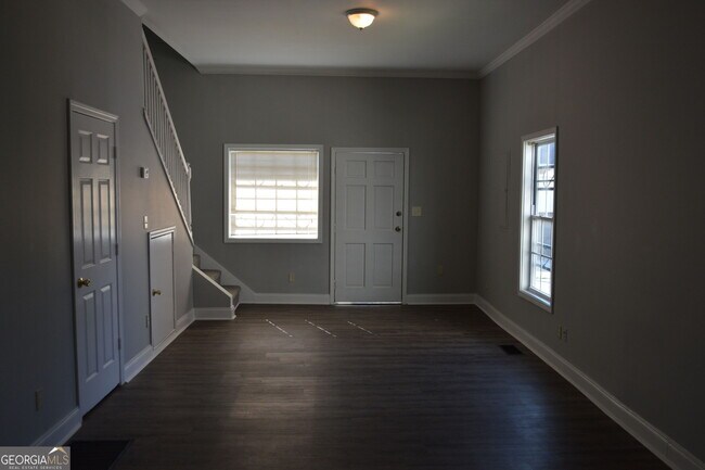 Foto del edificio - 910 McDaniel St SW
