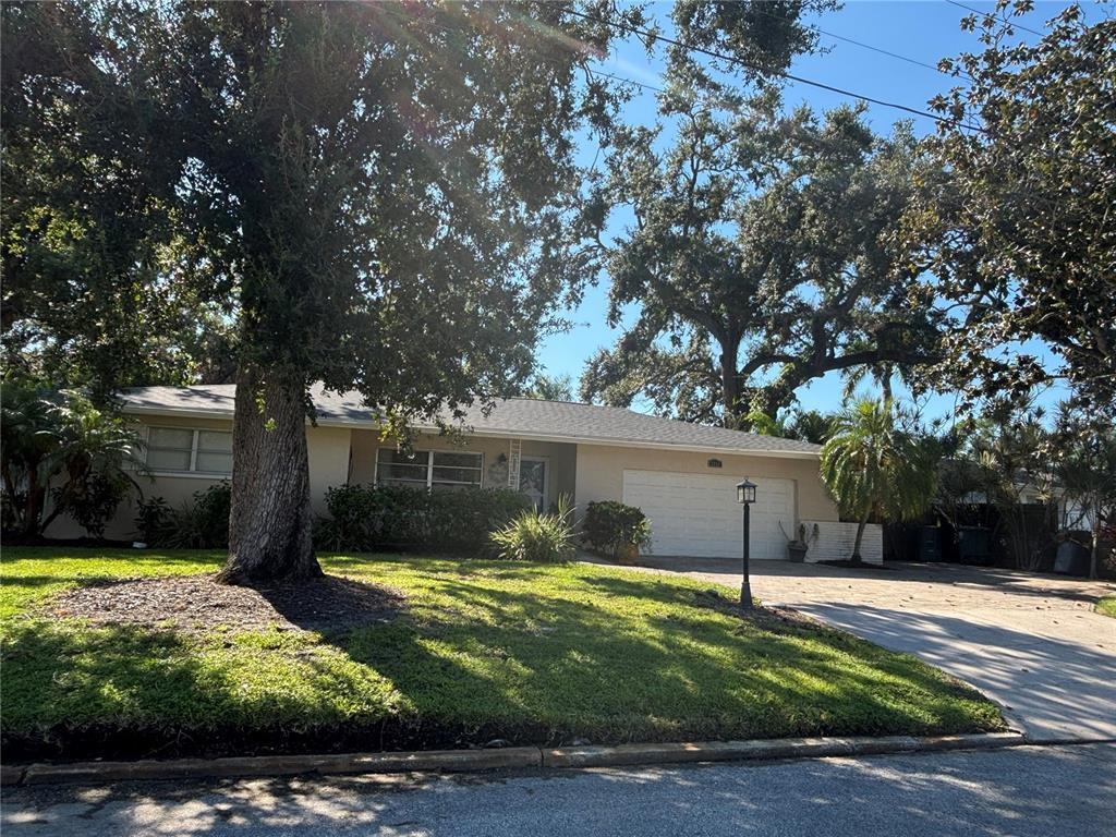 Foto principal - 1214 21st St W