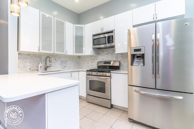 Foto del edificio - 115 Harman St